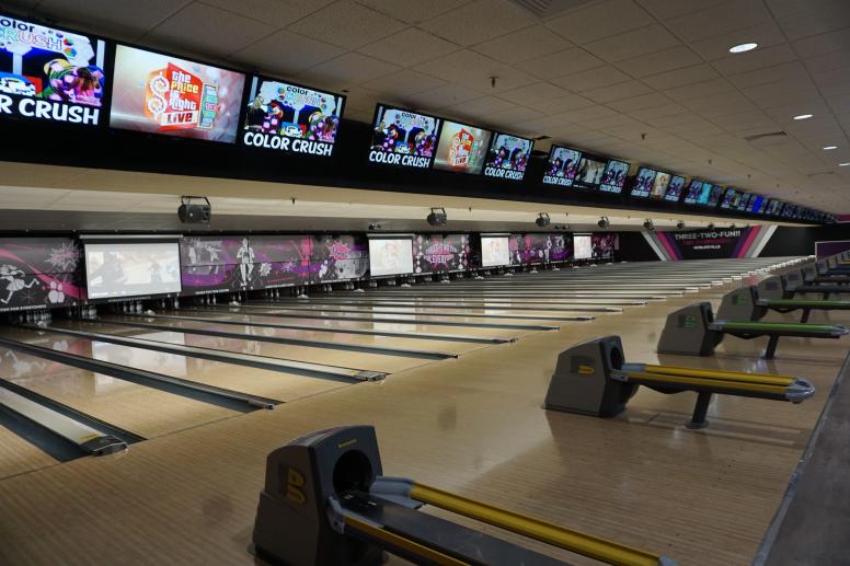 Three-Two-Fun Bowling