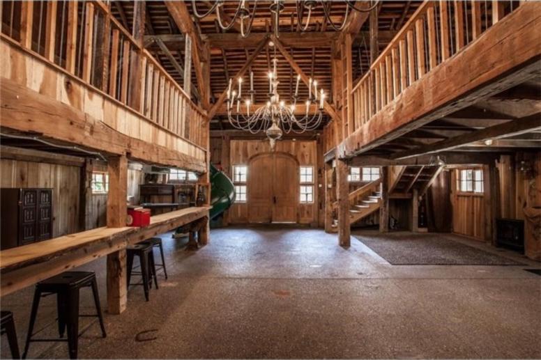 Big Hoffa's Barn