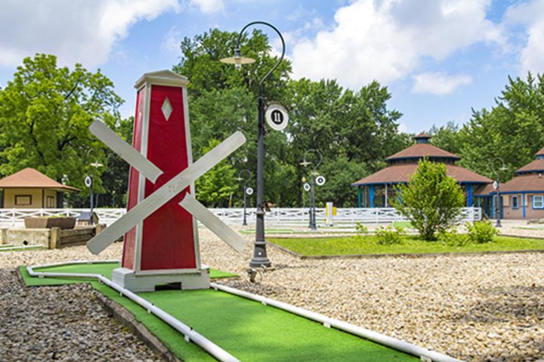 Tom Thumb Miniature Golf