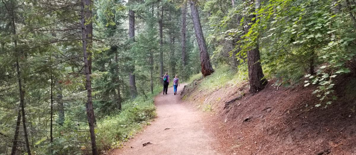 Hikers on the Boulder Ranger Trail
