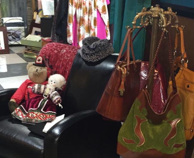 15594_treasure-antique-mall4.jpg