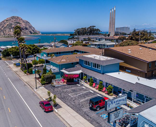 Pleasant Inn Motel and Morro Rock