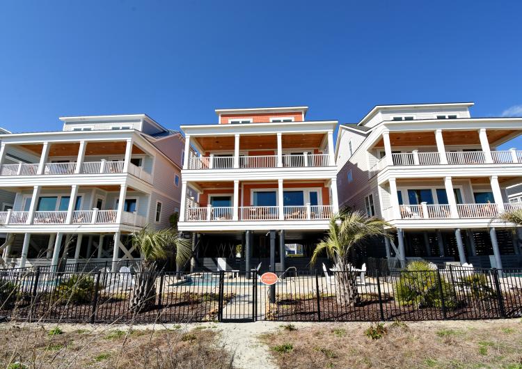 Elliot Beach Rentals 1