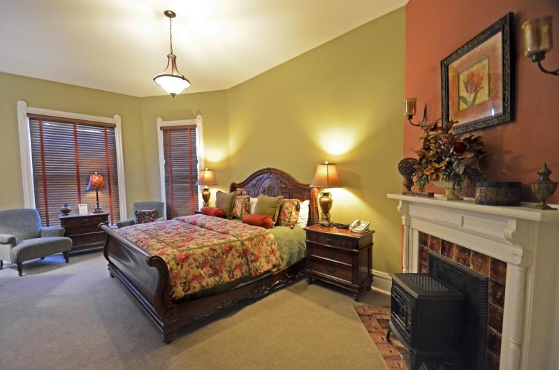 5 Romantic Getaways In Bloomington Indiana