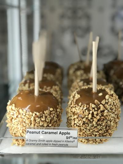 Kilwins Caramel Apple Case