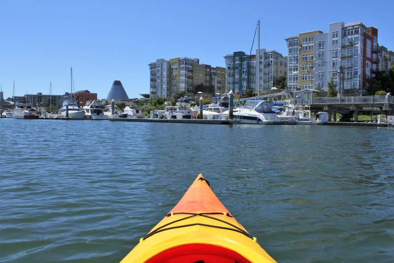 Foss waterway kayak (Photo: Alex Balansay)