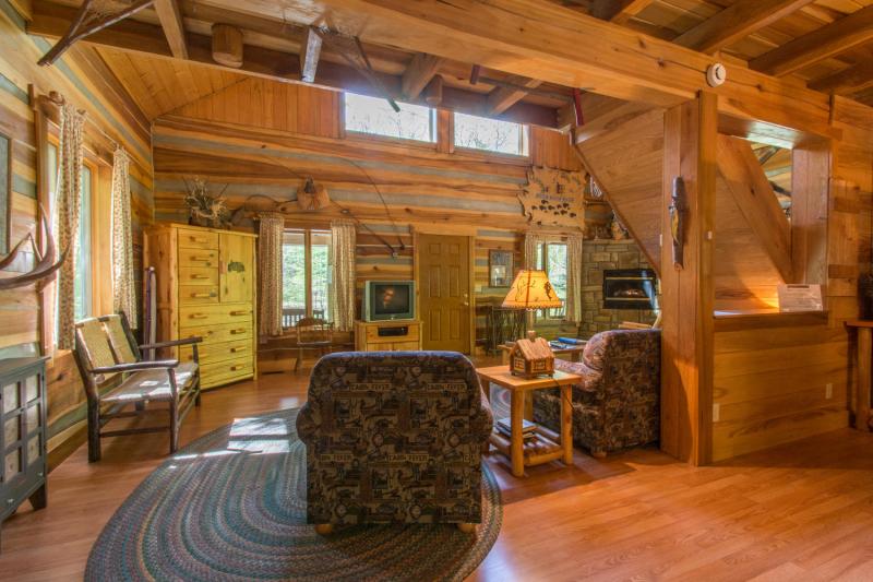 Top Picks: Camping and Cabins in Bloomington, Indiana