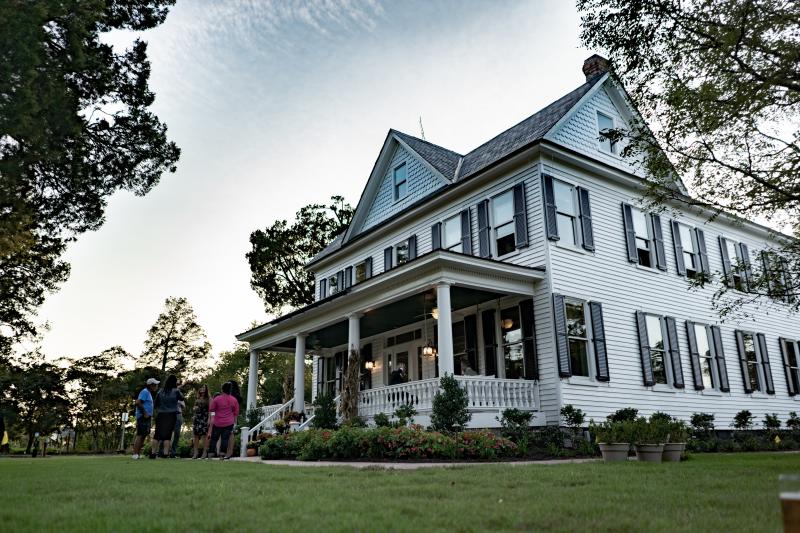 Exterior Of Back Bay's Farm House Brewery In Virginia Beach 