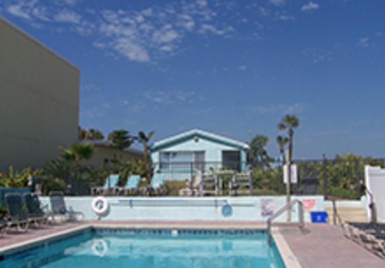A1A Beach House Inn & Suites