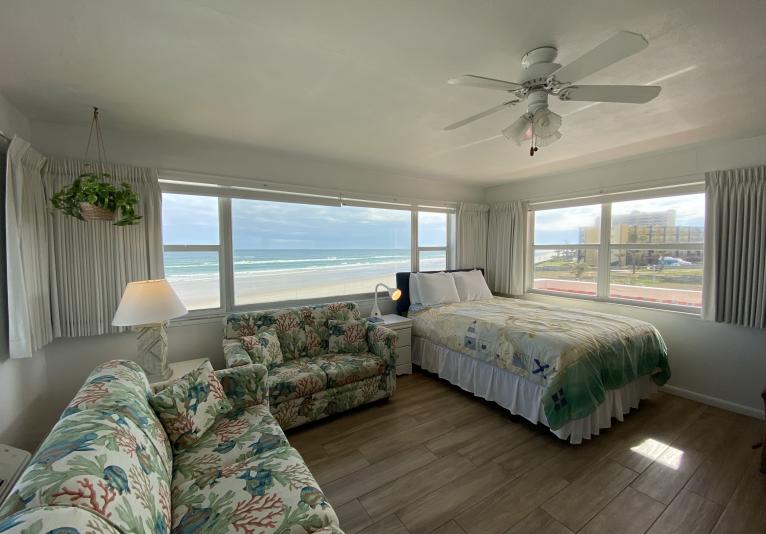 Poolside OceanFront Suite #32