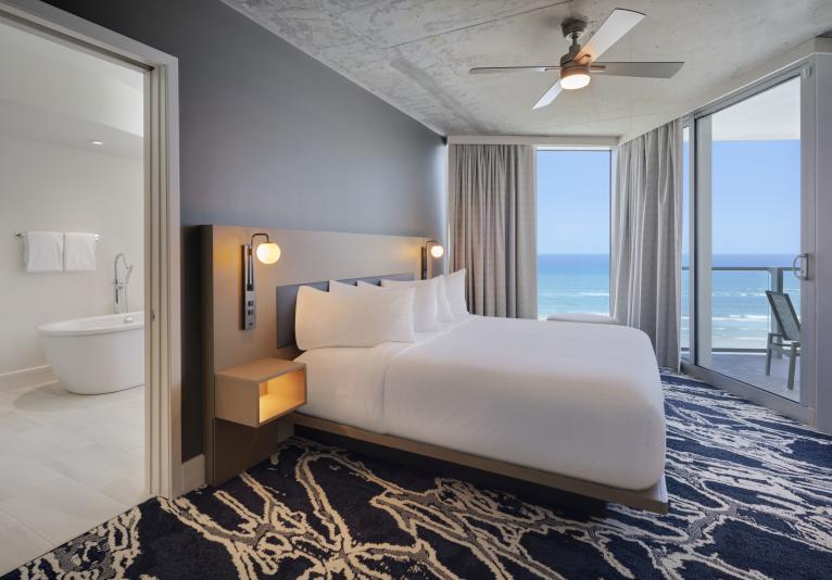 3 Bedroom Oceanfront Master Bedroom | Max Beach Resort