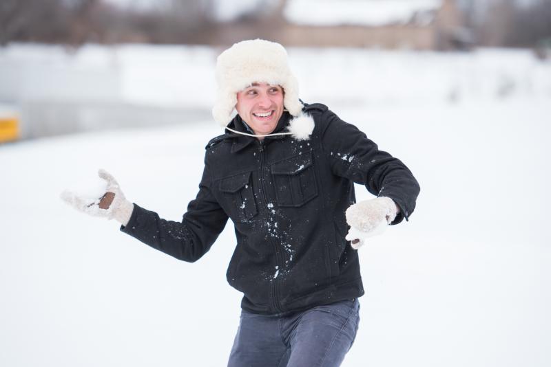 ontario-countg-winter-adults-snow-ball-fight