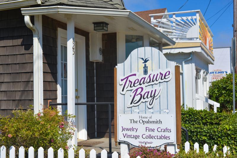 Treasure Bay in Historic Old Town Florence by Melanie Griffin Treasure Bay in Historic Old Town Florence by Melanie Griffin