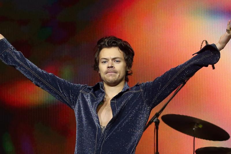 Harry Styles & Jenny Lewis Live At Amalie Arena