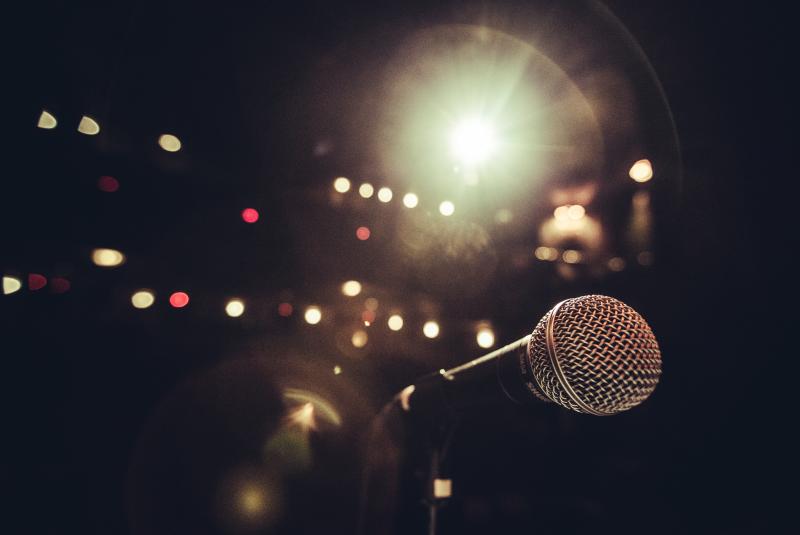 WUSf "The Moth" Live
