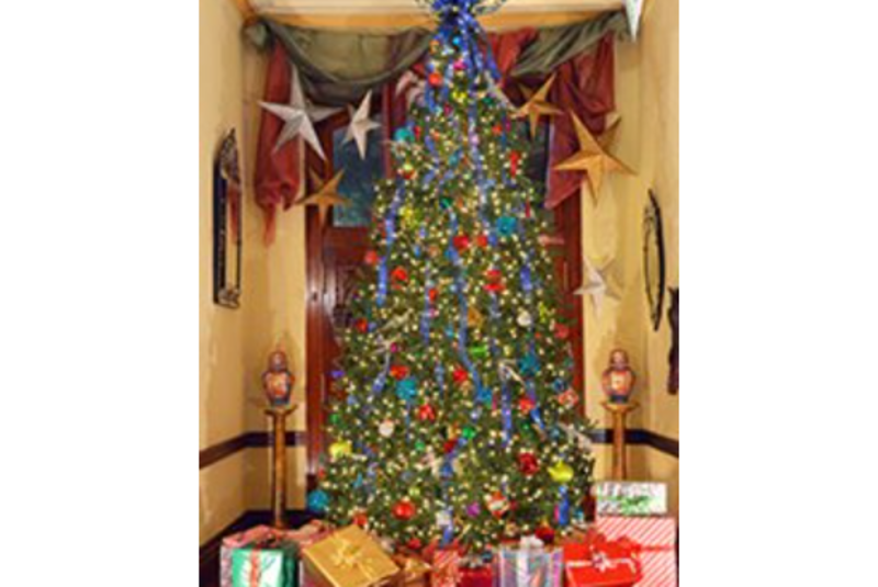 Victorian Christmas Stroll