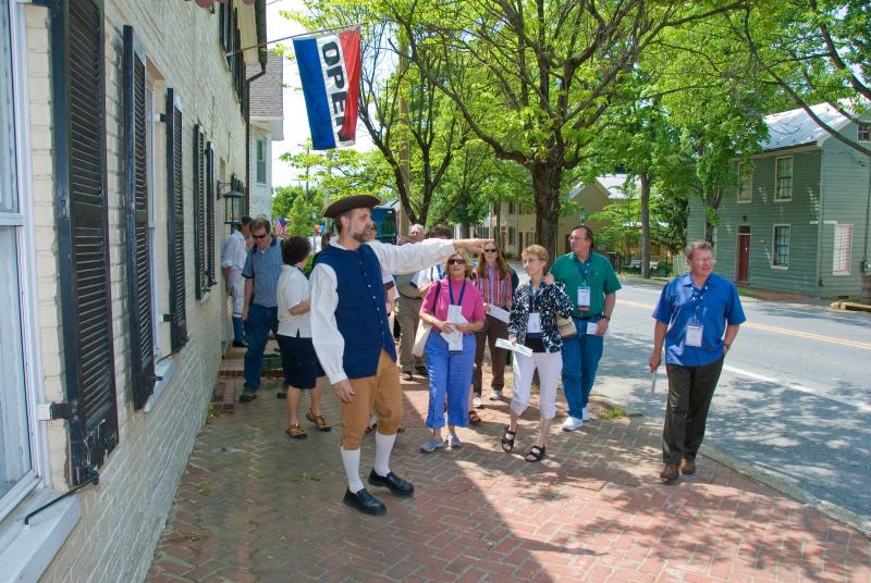 Main Street walking tour in New Market