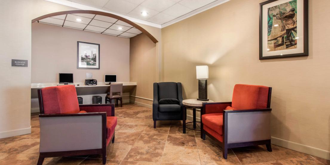 Comfort Inn Suites Grover Omaha Ne 68106