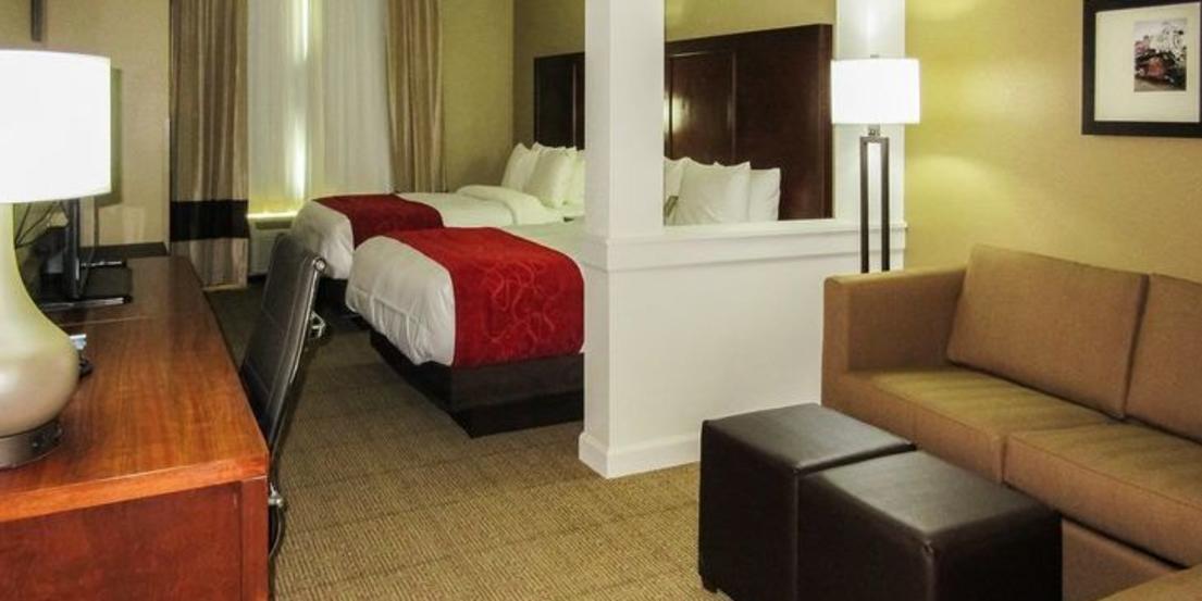 Comfort Suites West Omaha Omaha Ne 68130
