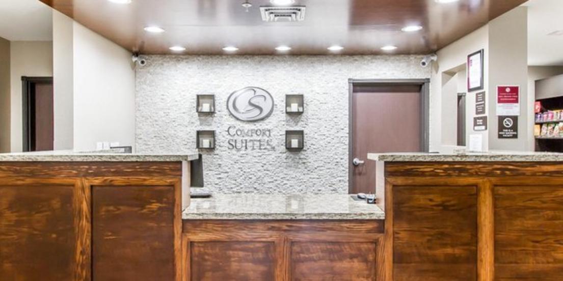 Comfort Suites West Omaha Omaha Ne 68130