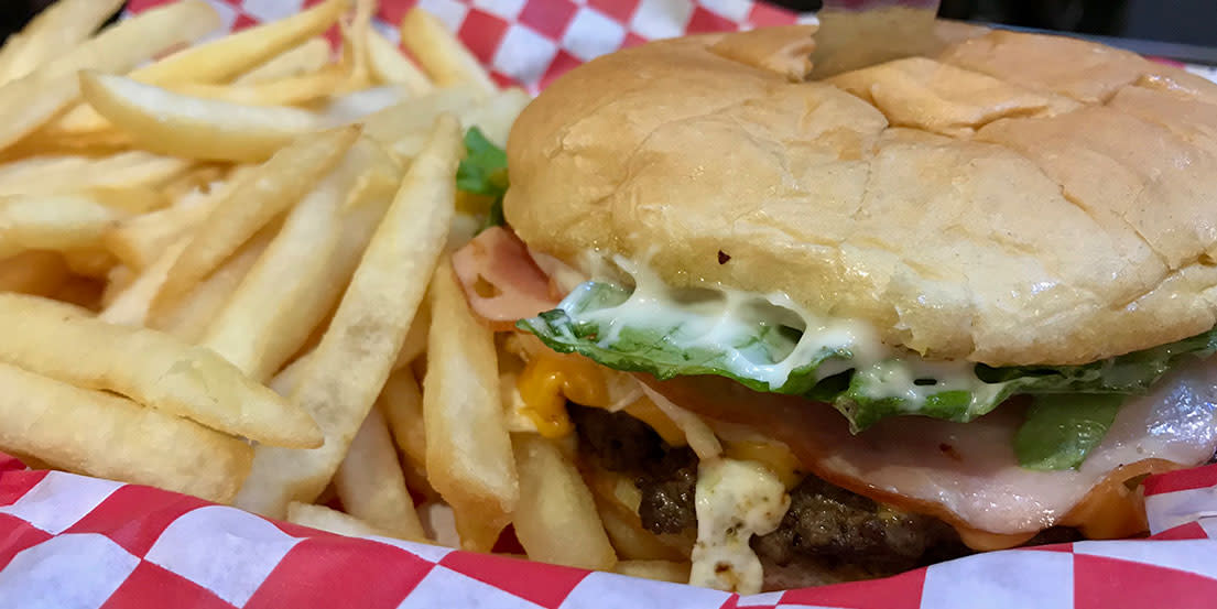 Dinker S Bar And Grill Omaha Ne 68105