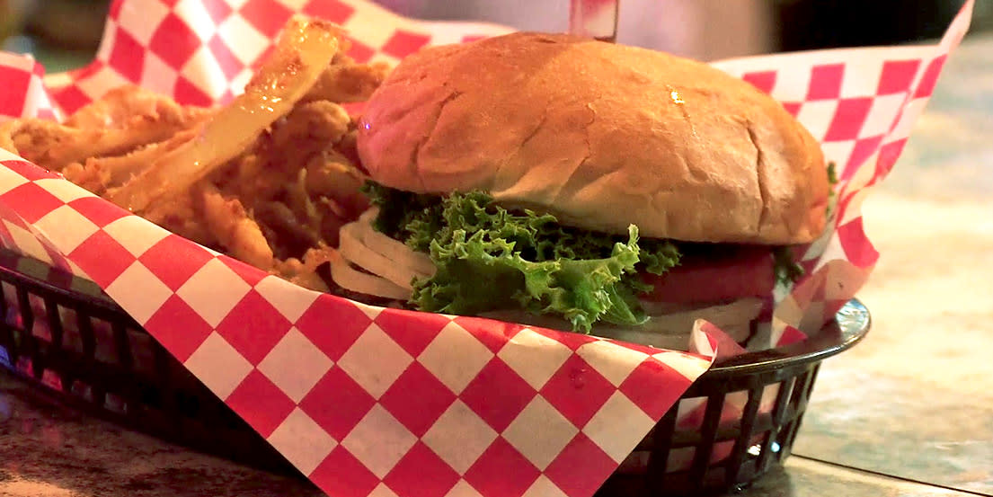 Dinker S Bar And Grill Omaha Ne 68105