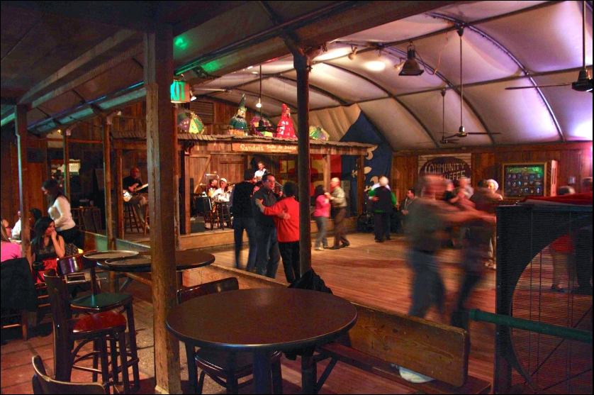 Guests dancing at Randol's in Lafayette