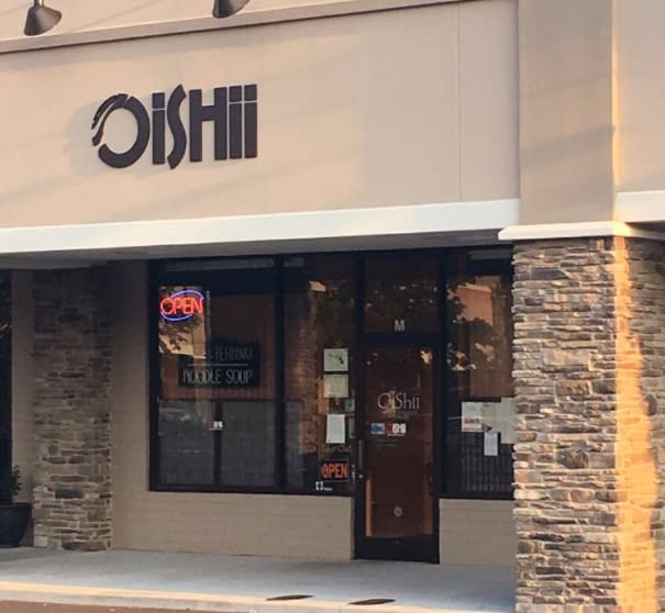 Oishii Japanese sushi bar