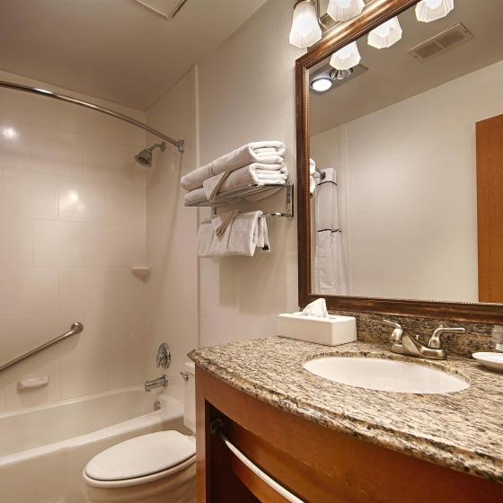Guest_Bathroom_vanity