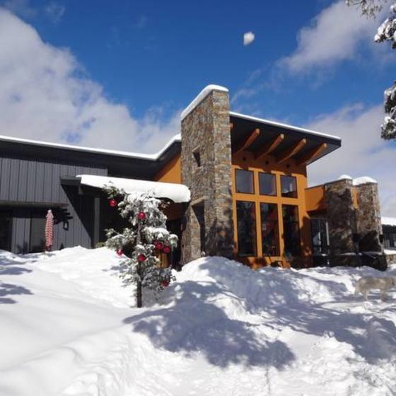 House_in_Winter.jpeg