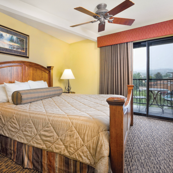 durango-co-wyndham-durango-one-bedroom-master-balcony-400x300.png