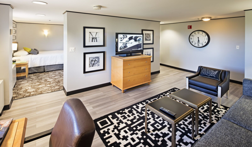 Lansdowne Suite room