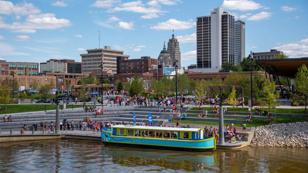 Canal Boat docked at Promenade Park