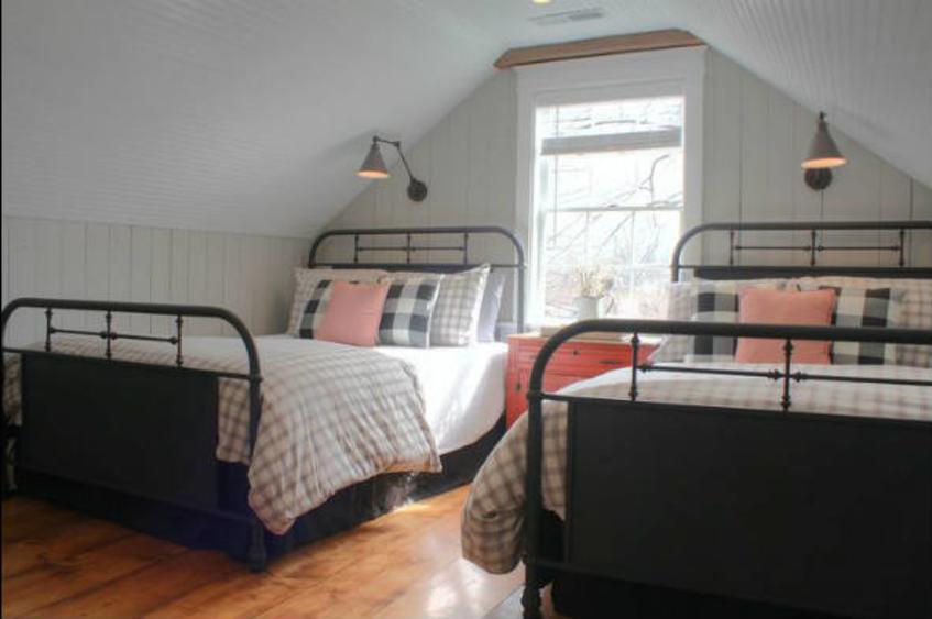 The Red Barn Guest House Saint Charles, MO 63301