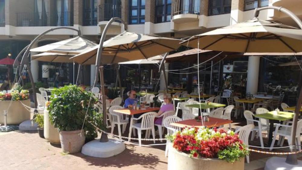 Cafe Montmartre Patio