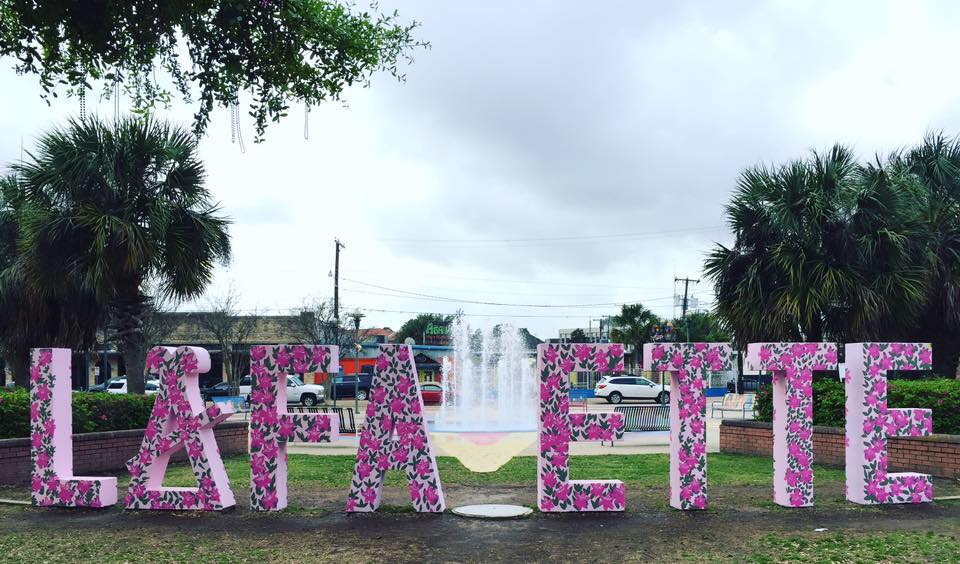 Y Lafayette Sign