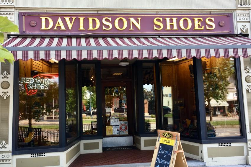 Davidson's Shoes storefront in Canandaigua