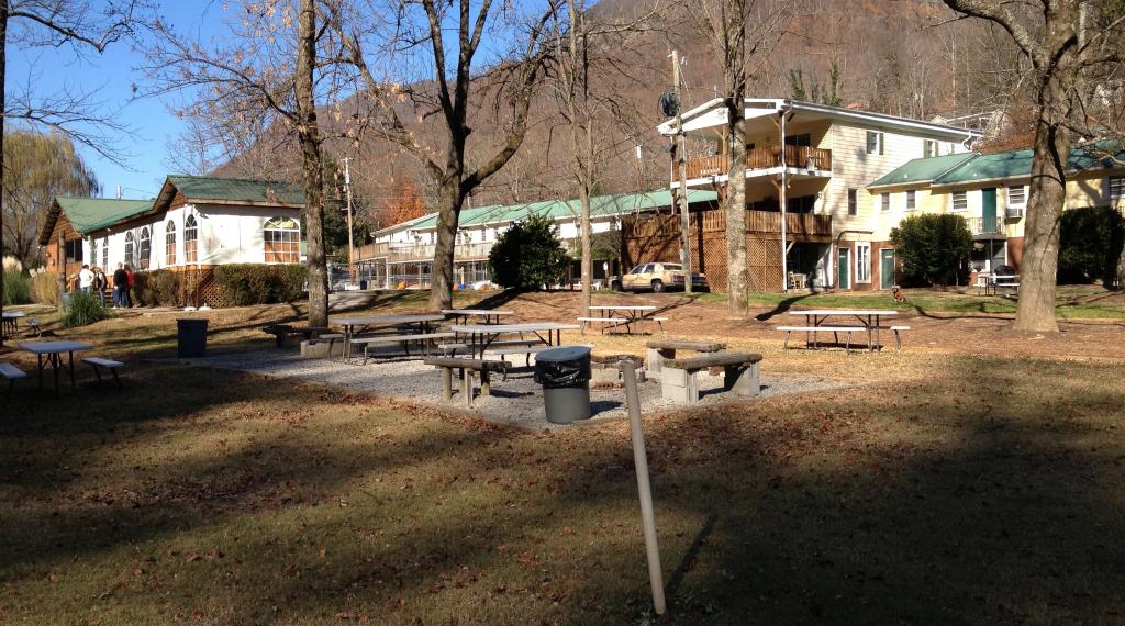 Geneva Riverside Tiki Bar & Grill