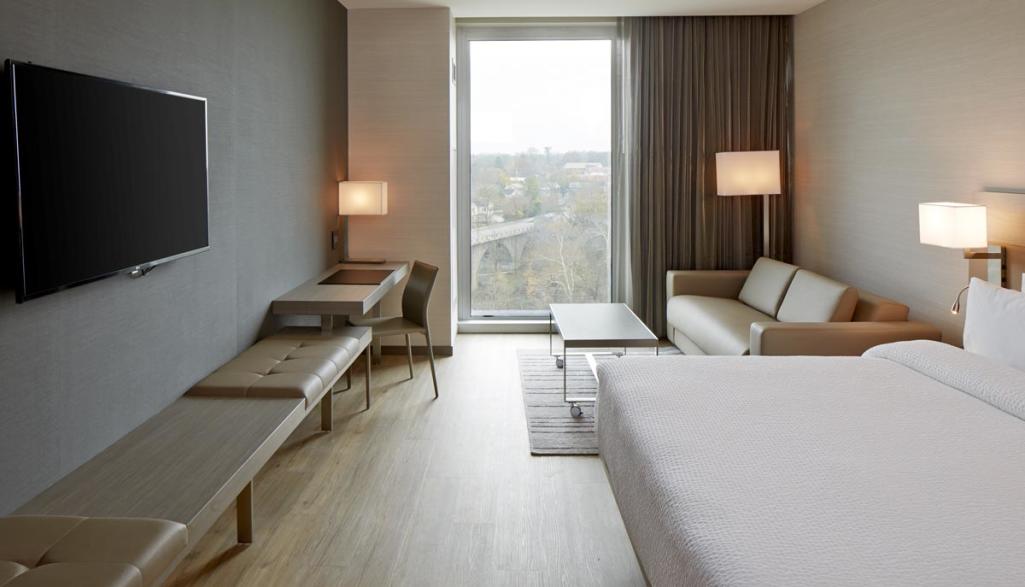 AC King Room