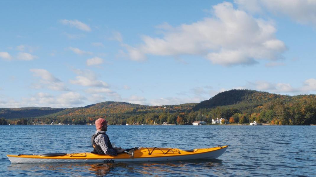 Man kayaking in Saratoga lake