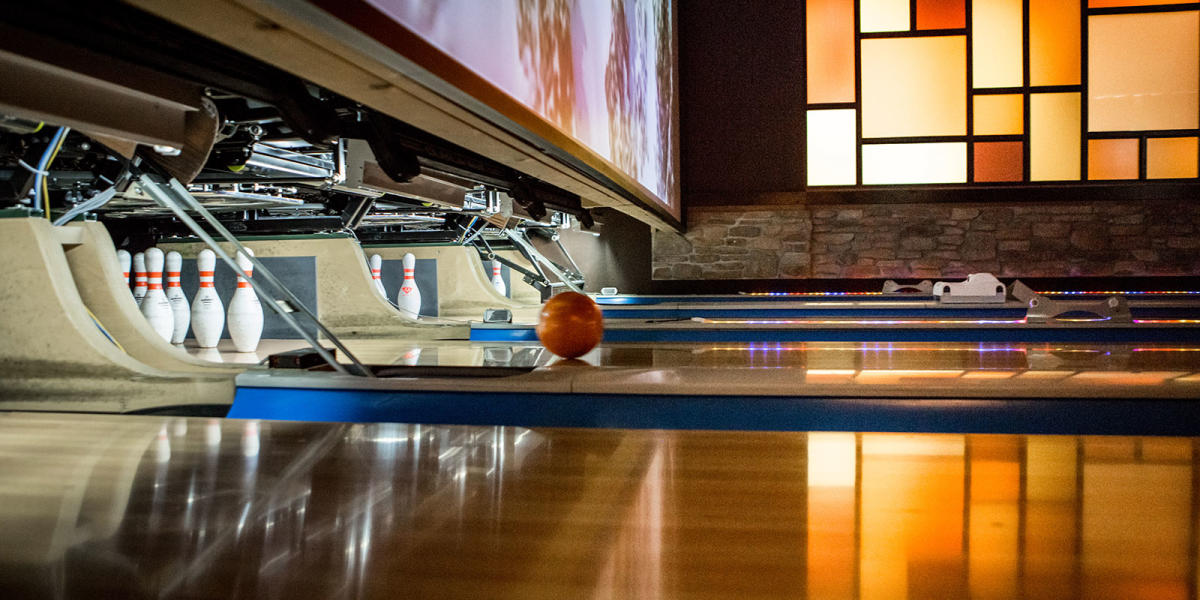 Bowling at Jupiter Bowl