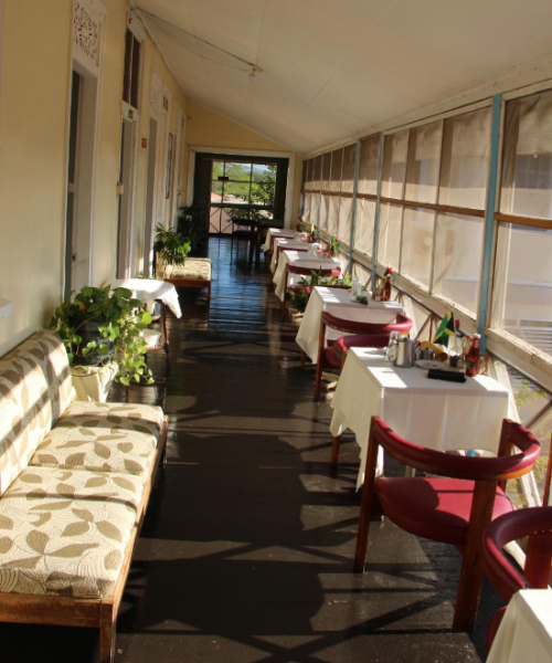 milk river hotel and spa dining area