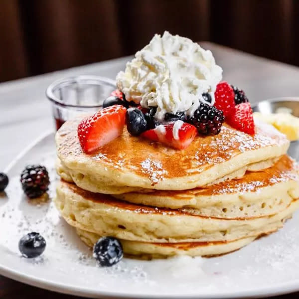 7 Top Breakfast Spots In Huntington Beach