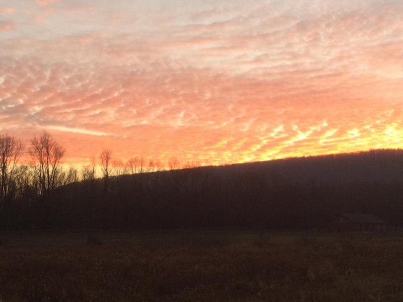 mountain-horse-farm-naples-exterior-sunset-clouds