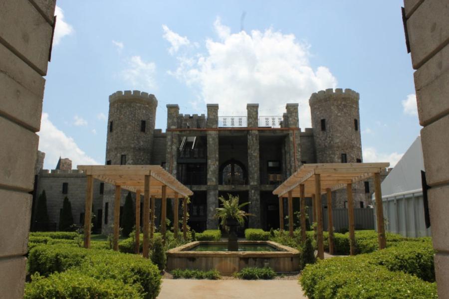 Kentucky-Castle-Pictures-by-Allison-White-for-Sharethelex.com-sm1-1024x683