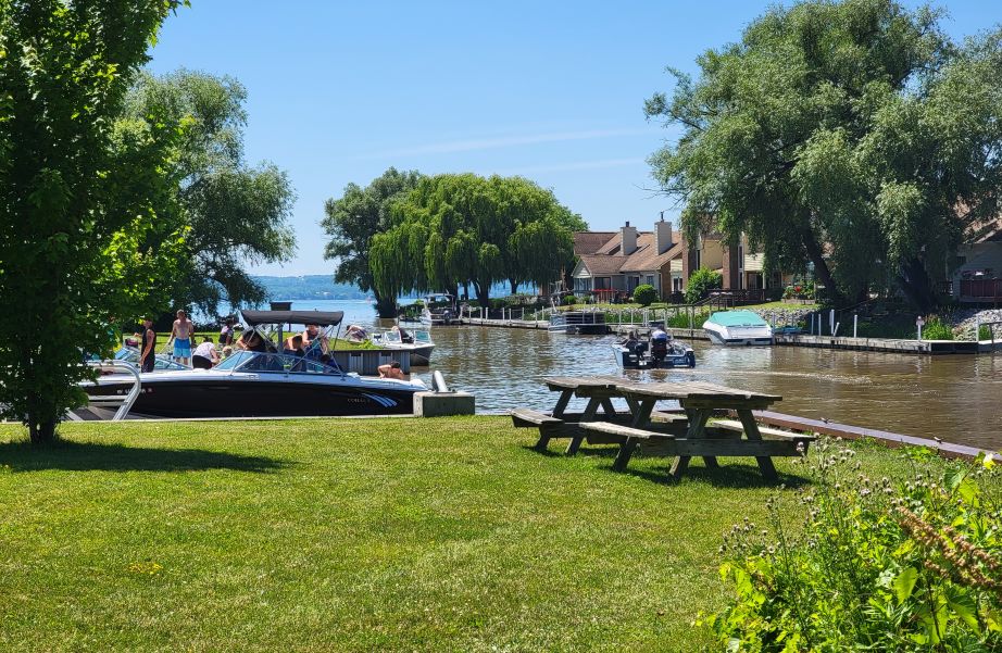 https://assets.simpleviewinc.com/simpleview/image/fetch/c_fill,h_601,q_80,w_922/https://assets.simpleviewinc.com/simpleview/image/upload/crm/fingerlakesvc/boat-launch-picnic-table-canandaigua-lake-state-marine-park_B7E937F6-5056-B3A8-49AFFC0EB6C0E170-b7e92e3a5056b3a_b7e93fee-5056-b3a8-49ff0ee9ef45894b.jpg