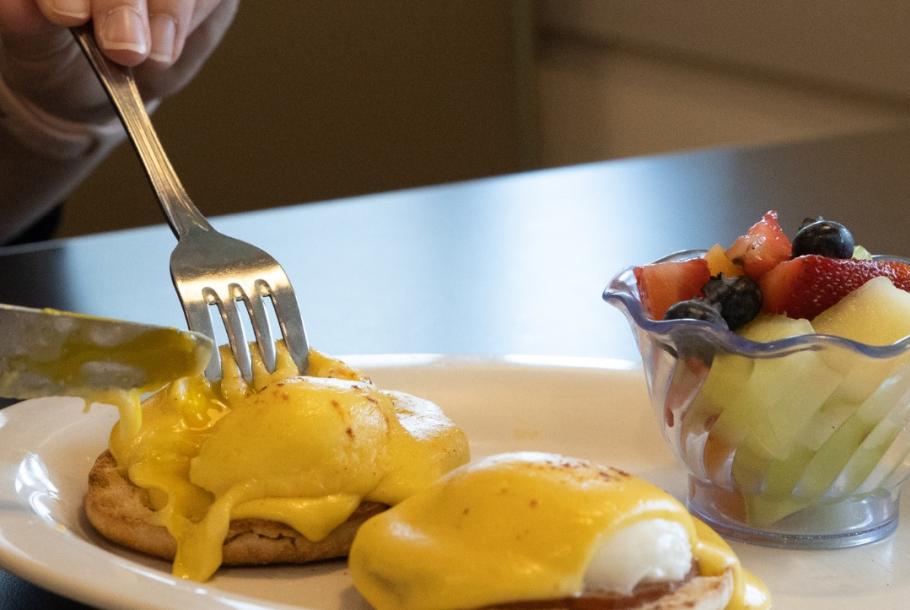 Eggs Up Grill