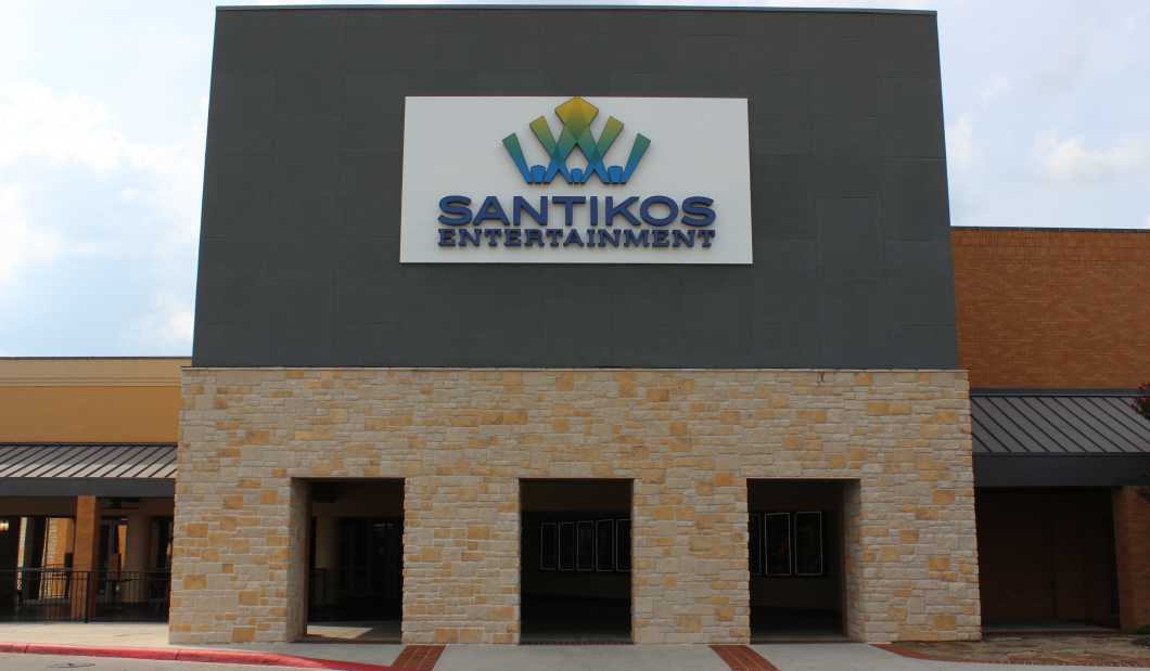 ribbon cutting photo