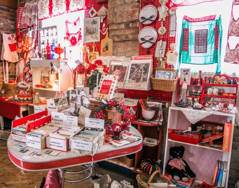 Vintage Shopping Guide