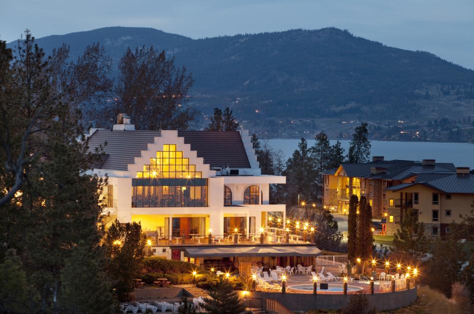 Cozystay Signature Lake Okanagan Resort